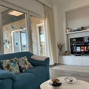 Rina At Aquamarine Appartement