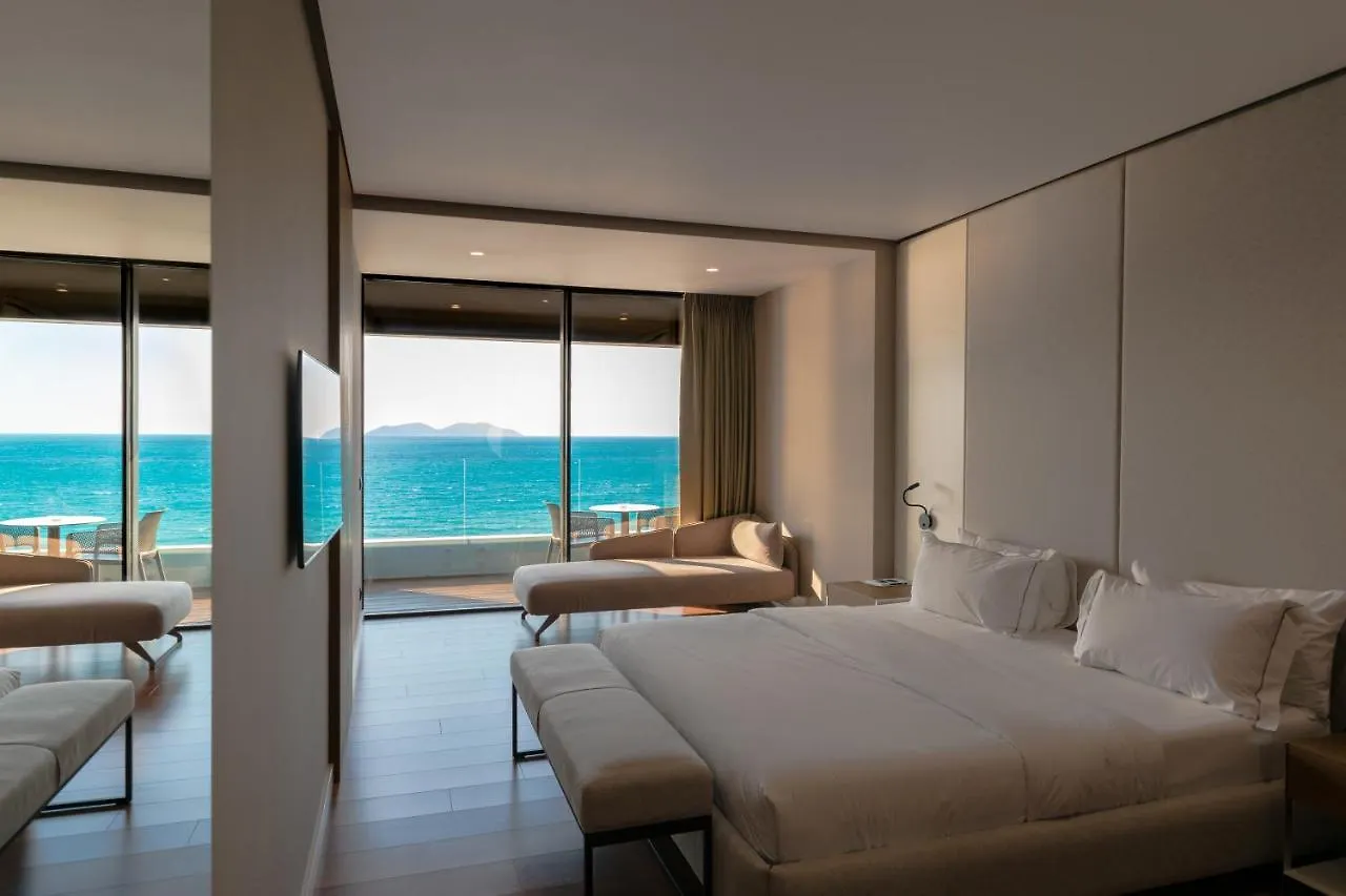 Yacht Hotel Vlorë