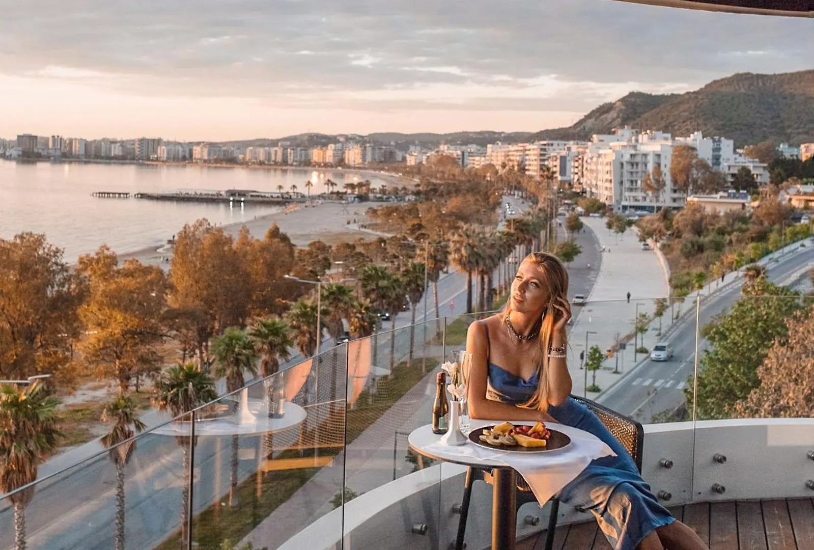 Yacht Hotel Vlorë 4*,  Albania